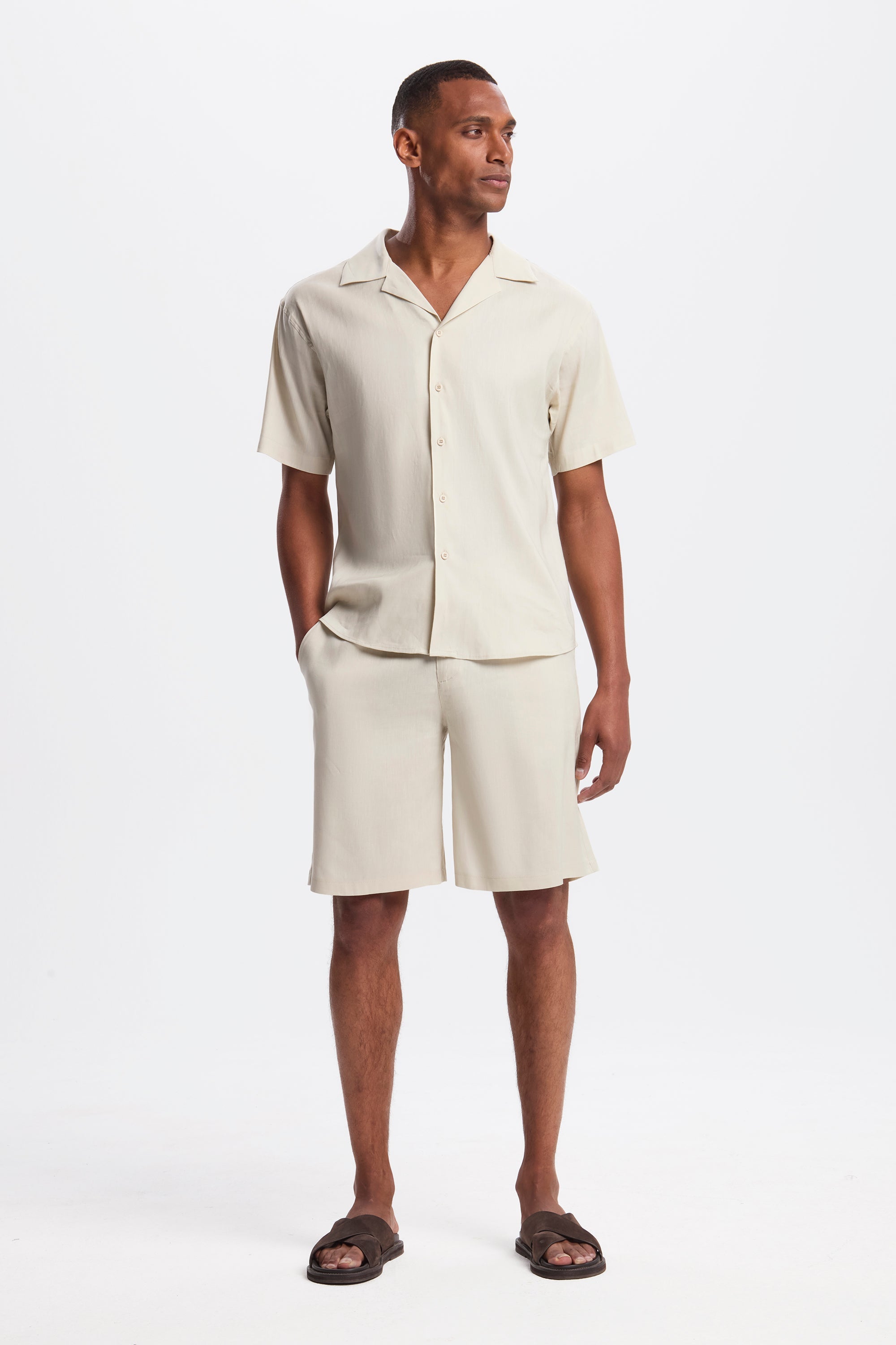 THE LINEN SHORTS